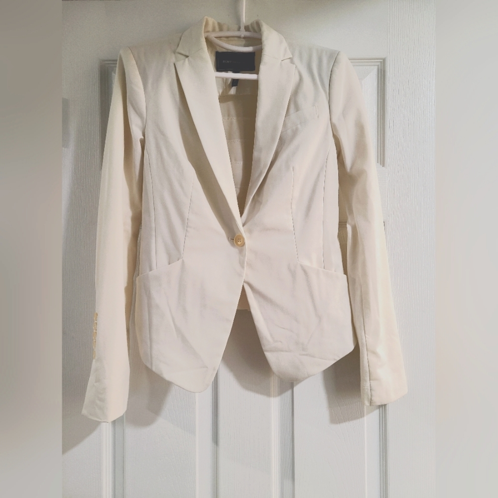 BCBGMAXAZRIA Gardenia color Adoree blazer size XS